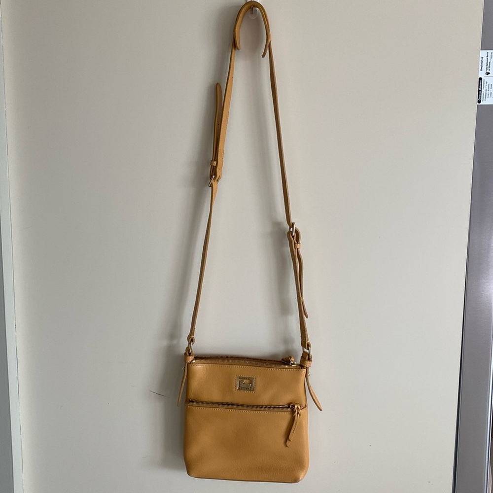 Dooney & Bourke Mustard Yellow Dillen Letter Carrier EUC - Picture 6 of 6